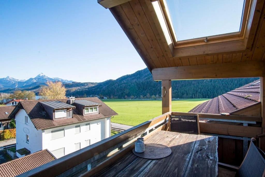 Luxury Living Near Weissensee +Balcony +Netflix Füssen Exterior foto
