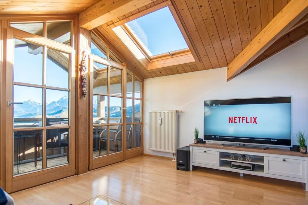 Luxury Living Near Weissensee +Balcony +Netflix Füssen Exterior foto